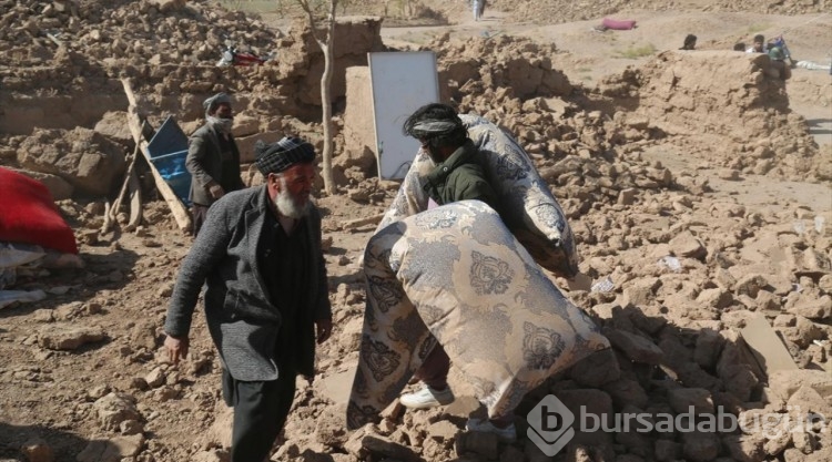 Afganistan'daki depremlerden sonra arama kurtarma çalışmaları sürüyor
