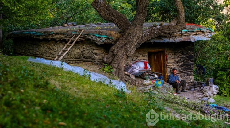 Doğaseverler doğal güzellikleriyle ilgi çeken Demirkazık köyünü gezdi