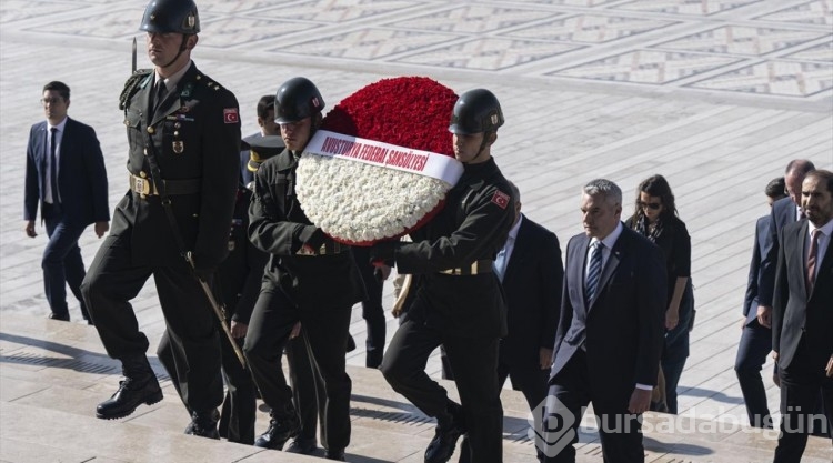 Avusturya Başbakanı Karl Nehammer, Anıtkabir'i ziyaret etti