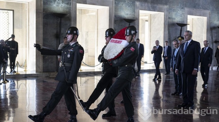 Avusturya Başbakanı Karl Nehammer, Anıtkabir'i ziyaret etti
