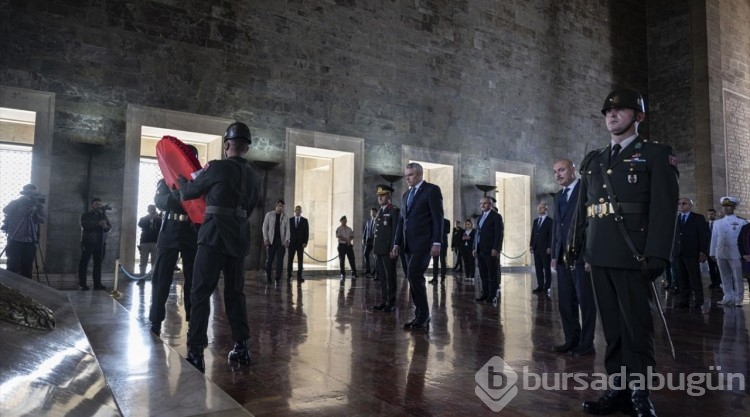Avusturya Başbakanı Karl Nehammer, Anıtkabir'i ziyaret etti