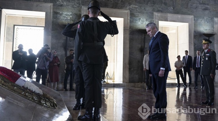Avusturya Başbakanı Karl Nehammer, Anıtkabir'i ziyaret etti