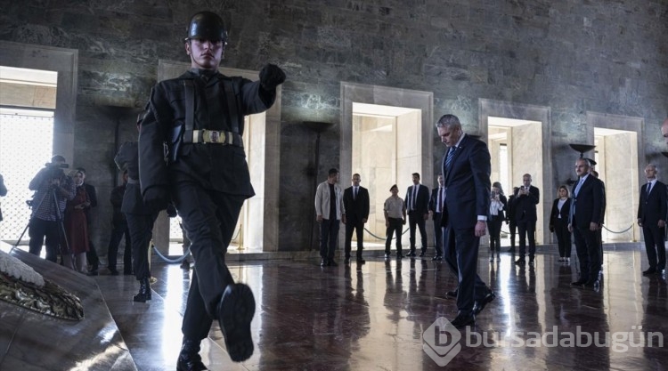 Avusturya Başbakanı Karl Nehammer, Anıtkabir'i ziyaret etti