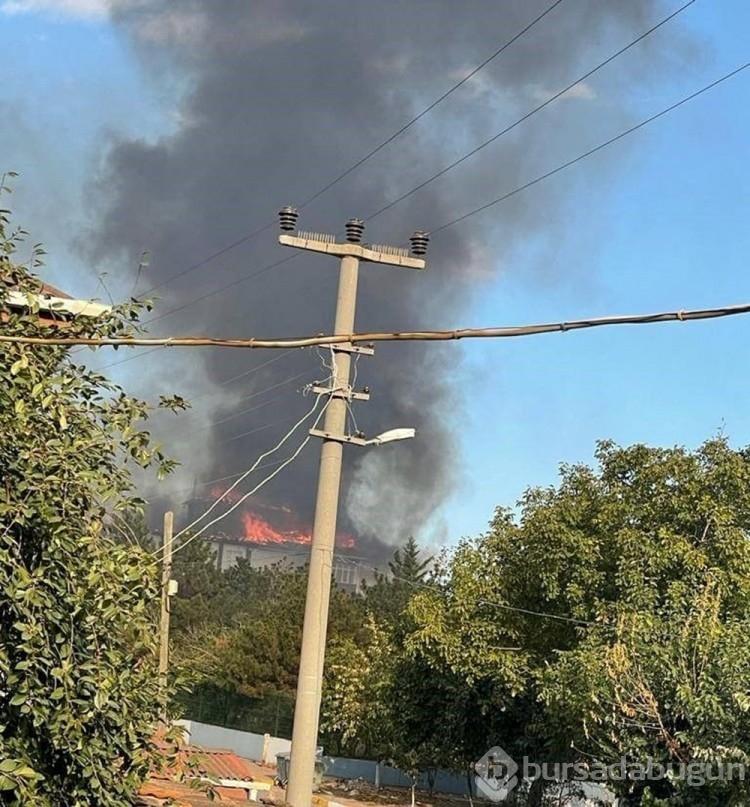 Kırklareli'nde okul çatısında yangın