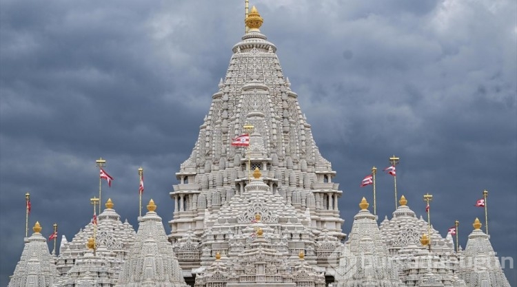 ABD'nin en büyük Hindu tapınağı, 12 yıllık inşa sürecinin ardından tamamlandı