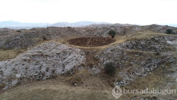 Sivas'ta oluşan obruk ve dolinler tarım arazisi oldu
