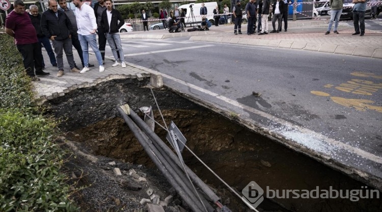 Şişli'de kaldırımda göçük oluştu