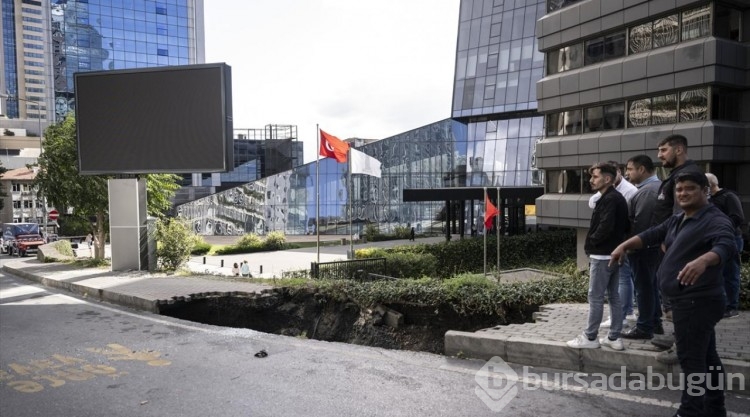 Şişli'de kaldırımda göçük oluştu