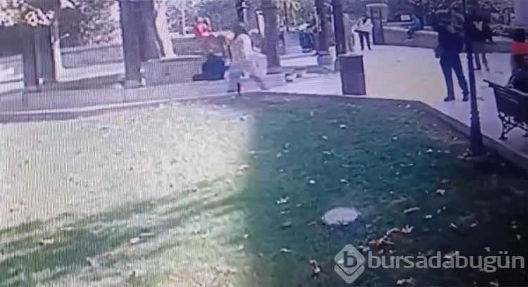 Bursa'da abdest alan adamın cüzdanını çaldılar! O anlar kamerada