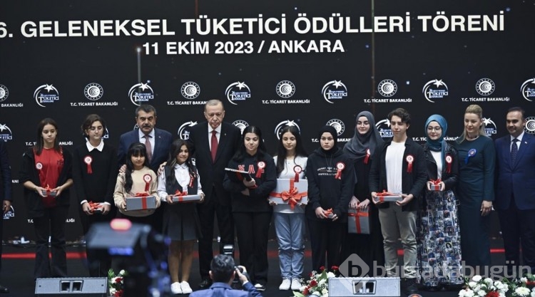 Cumhurbaşkanı Erdoğan, 26. Geleneksel Tüketici Ödülleri Törenine katıldı
