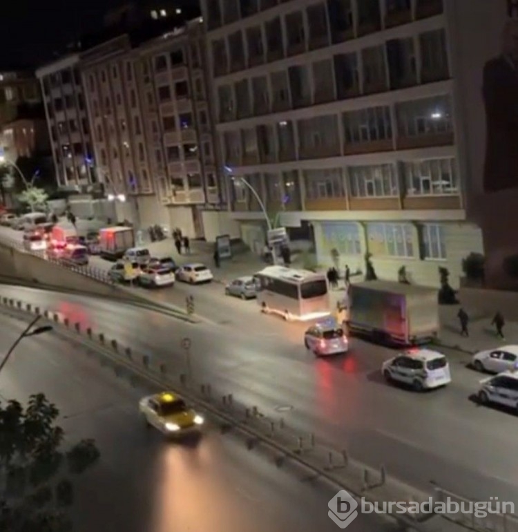 İstanbul Sultangazi'de silahlı kavga
