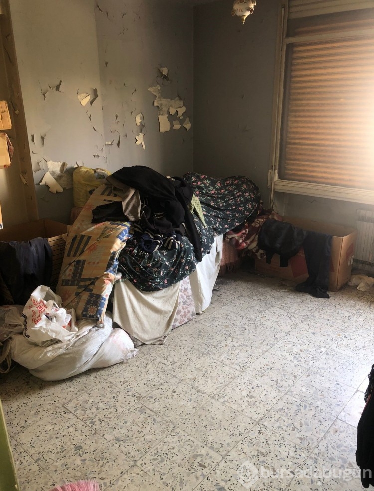 Adana'da çöple dolu ev: "Eşim öldükten sonrasını hatırlamıyorum"