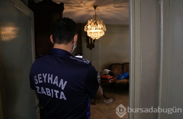 Adana'da çöple dolu ev: "Eşim öldükten sonrasını hatırlamıyorum"