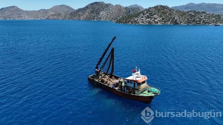Temizlenen hayalet ağlar ile 2 milyon 750 bin balığın ölümü engellendi  
