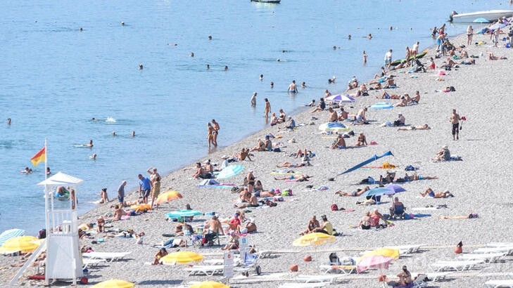 Antalya'da 'pastırma yazı' sıcakları
