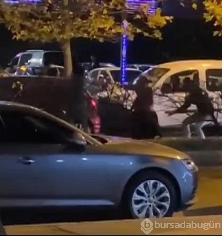 Trafikteki kavga sırasında hırsızlık