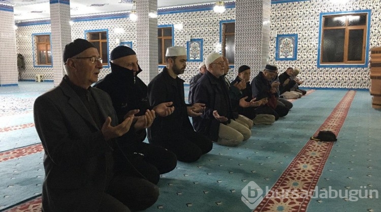 Camilerde Mehmetçik ve Filistin için dua edildi
