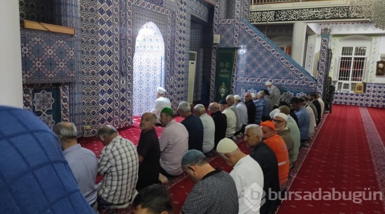 Camilerde Mehmetçik ve Filistin için dua edildi
