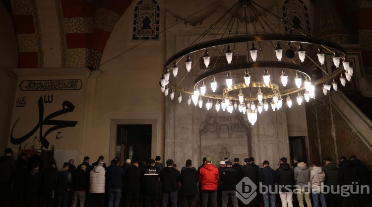 Camilerde Mehmetçik ve Filistin için dua edildi

