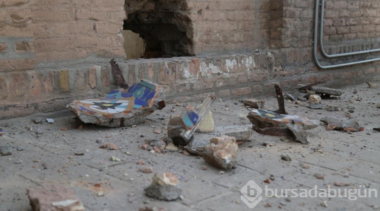 Afganistan'da bulunan Herat Ulu Cami'nin bir kısmı deprem sonucu yıkıldı
