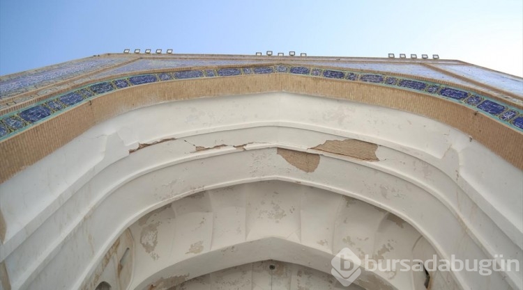 Afganistan'da bulunan Herat Ulu Cami'nin bir kısmı deprem sonucu yıkıldı
