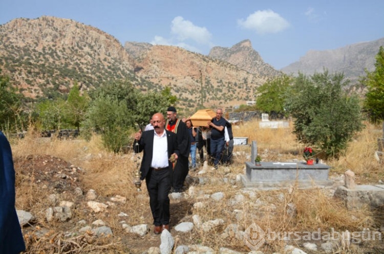 Almanya'da 20 yıl önce ölen Süryani kadının cenazesi, memleketi Silopi'de defnedildi
