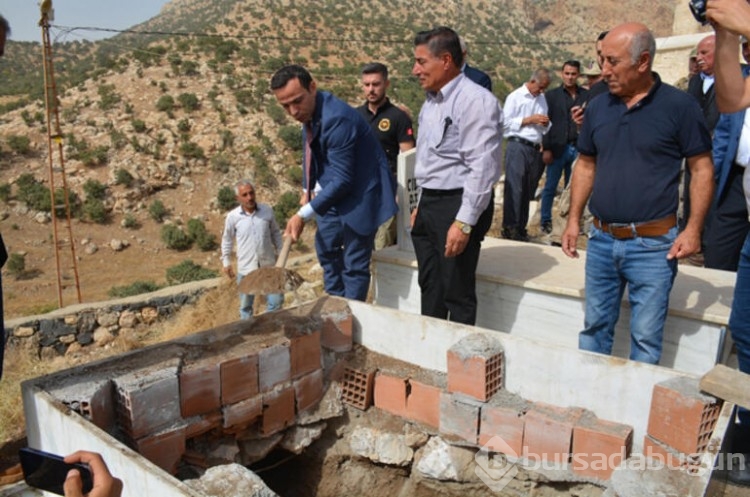 Almanya'da 20 yıl önce ölen Süryani kadının cenazesi, memleketi Silopi'de defnedildi
