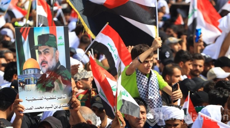Iraklılar Tahrir Meydanı'nda toplanarak Filistinlilere destek gösterisi yaptı
