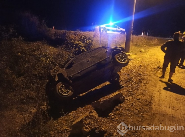 Bursa'da Orhangazi-Gemlik yolunda feci kaza: 3 genç ölümden döndü!