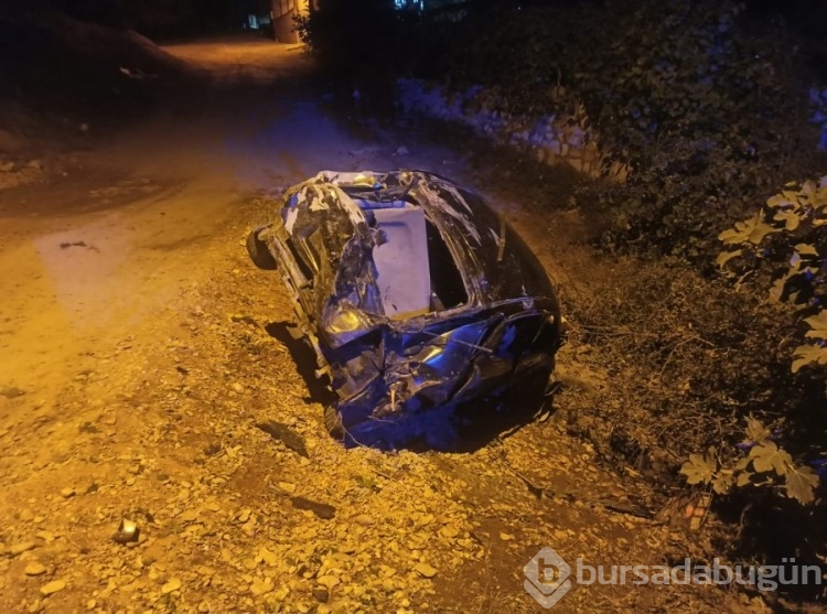 Bursa'da Orhangazi-Gemlik yolunda feci kaza: 3 genç ölümden döndü!