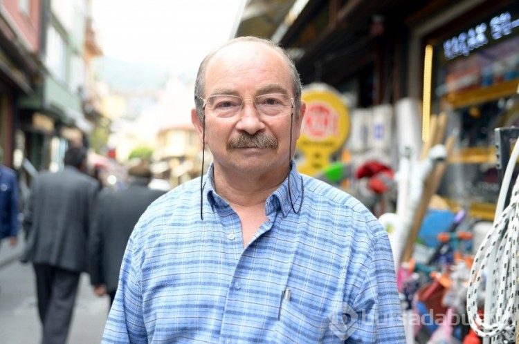 Bursa'da kamyonet sahipsiz kediyi ezdi, arkasına bakmadan gitti