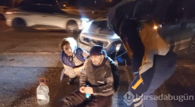 Bursa'da motokurye kazada yaralandı! Ambulans beklerken ailesine haber verdi