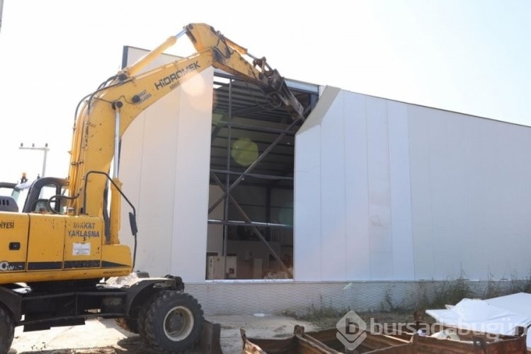 Mudanya Belediyesi'nden kaçak yapı yıkımı