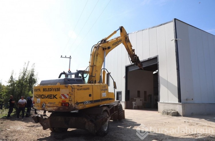 Mudanya Belediyesi'nden kaçak yapı yıkımı