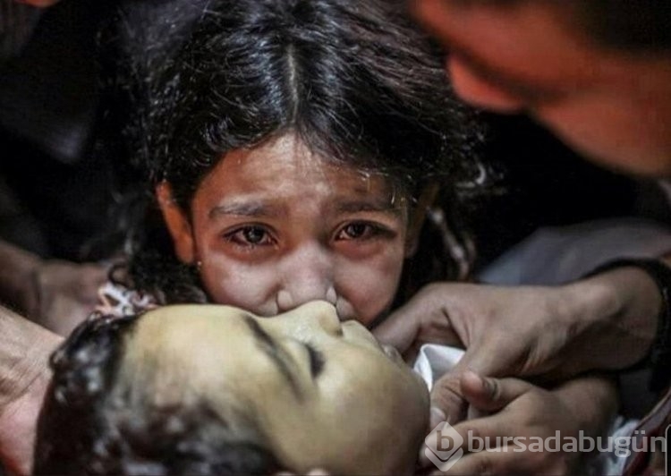 İsrail'in Gazze'deki hastaneye saldırısından ilk görüntüler