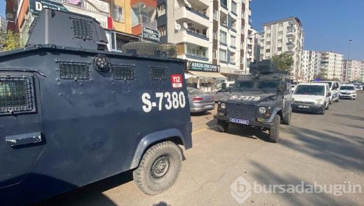 Diyarbakır'da çekiçli, bıçaklı, silahlı kavga: 1 ölü, 4 yaralı
