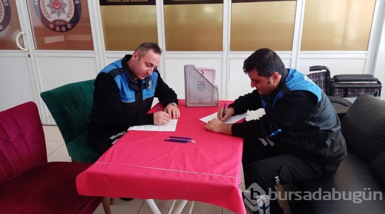 Amasya'da polisler Cumhuriyet'in 100. yılı dolayısıyla 100 ünite kan bağışladı

