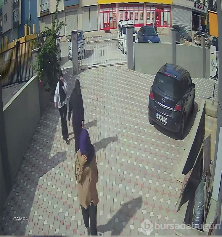 17 daireye girip 2 milyon liralık hırsızlık yaptılar
