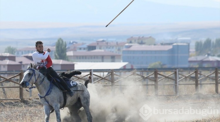 Kars'ta atlarla gösteri yapan ciritçiler yeni sezona hazırlanıyor
