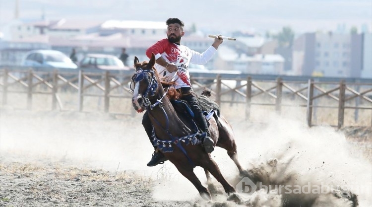 Kars'ta atlarla gösteri yapan ciritçiler yeni sezona hazırlanıyor
