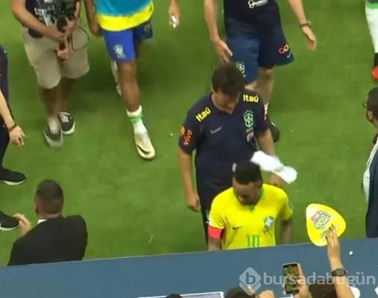 Neymar, Uruguay - Brezilya maçında talihsiz bir sakatlık yaşadı.