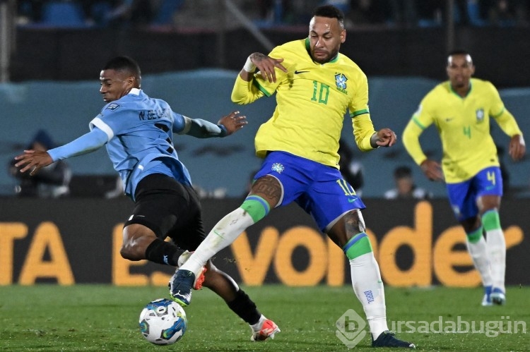 Neymar, Uruguay - Brezilya maçında talihsiz bir sakatlık yaşadı.