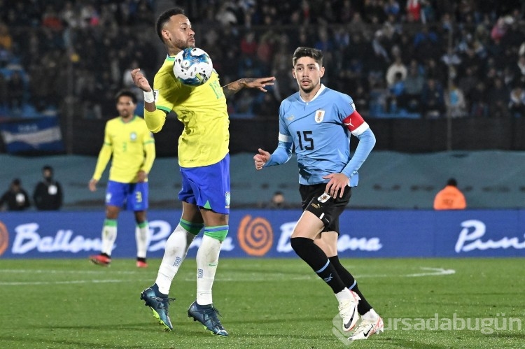 Neymar, Uruguay - Brezilya maçında talihsiz bir sakatlık yaşadı.