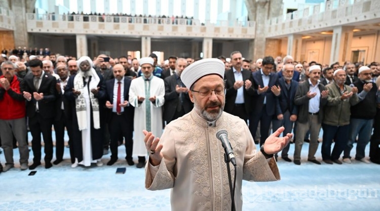 Yurt genelinde hayatını kaybeden Filistinliler için gıyabi cenaze namazı kılındı
