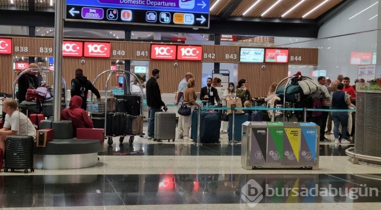 İsrail'in çağrısının ardından bazı İsrail vatandaşları İstanbul'dan ayrıldı