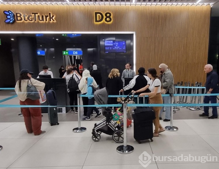 İsrail'in çağrısının ardından bazı İsrail vatandaşları İstanbul'dan ayrıldı