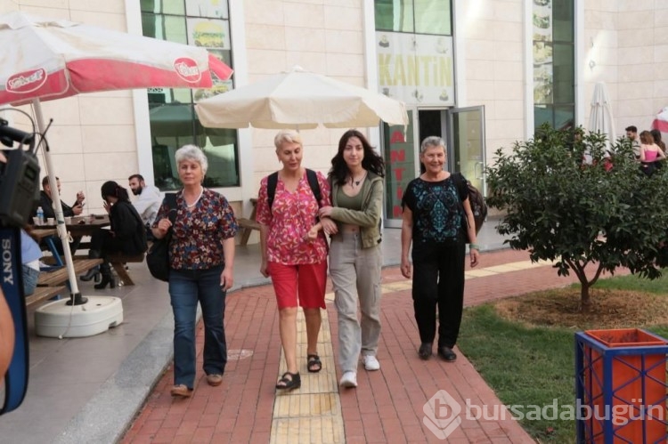 Anneanne iki kardeşi ve torunu aynı üniversitede eğitim görüyor