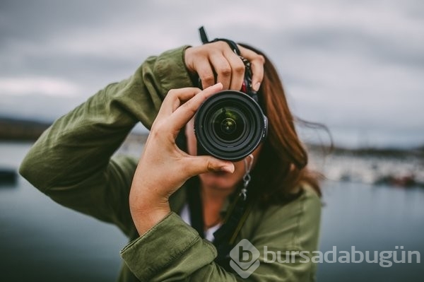 Neden aynada kendimizi fotoğraflardan daha güzel görürüz?
