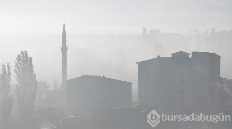 Kars sis bulutları arasında kayboldu
