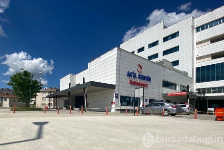 Fabrika işçilerini taşıyan servis devrildi: 13 yaralı

